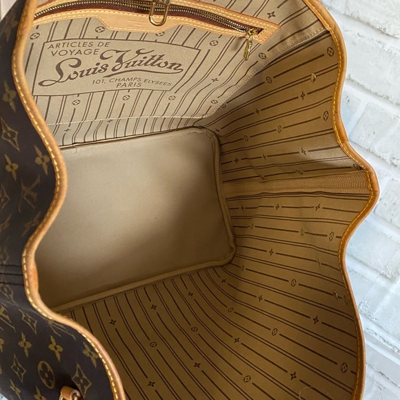**SOLD**Louis Vuitton Neverfull GM Monogram Tote - Picture 11 of 16